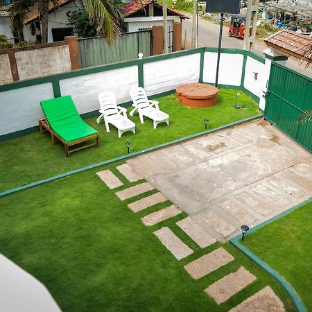 Explore Hostels Negombo Kochchikade Exterior photo